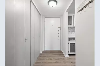 8025 Woodglen Lane #403, Downers Grove, IL 60516 - Photo 8
