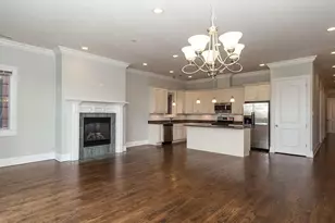 3917 N Western Ave, Chicago, IL 60618 - Photo 6