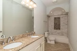 3917 N Western Ave, Chicago, IL 60618 - Photo 10