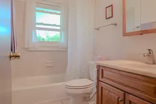 28W610 Lester St, West Chicago, IL 60185 - Photo 12