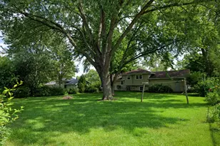 28W610 Lester St, West Chicago, IL 60185 - Photo 18