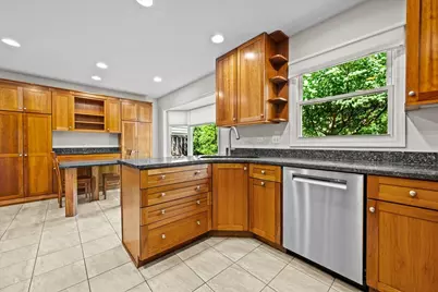 [Address not provided], Highland Park, IL 60035 - Photo 8