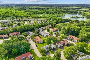 1284 W Lake Dr, Cary, IL 60013 - Photo 30