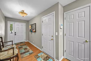 1284 W Lake Dr, Cary, IL 60013 - Photo 4