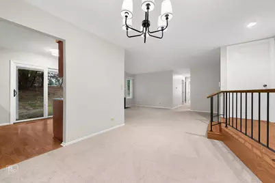 435 Somerset Court #B, Aurora, IL 60504 - Photo 2