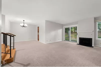 435 Somerset Court #B, Aurora, IL 60504 - Photo 4