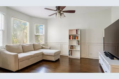 4738 N Springfield Avenue, Chicago, IL 60625 - Photo 2