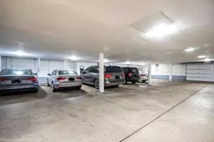 2600 Windsor Mall, Park Ridge, IL 60068 - Photo 18