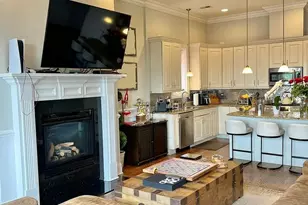 3929 N Western Ave, Chicago, IL 60618 - Photo 8