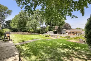 1434 Maple Ln, Elgin, IL 60123 - Photo 26