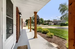 1434 Maple Ln, Elgin, IL 60123 - Photo 4