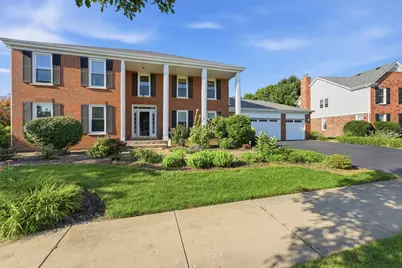 690 Waterford Drive, Des Plaines, IL 60016 - Photo 2