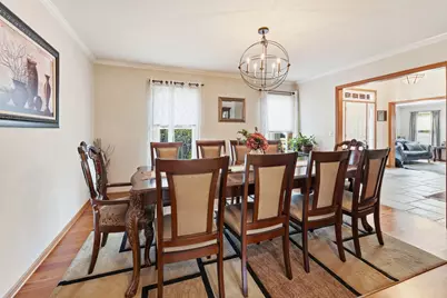 690 Waterford Drive, Des Plaines, IL 60016 - Photo 8