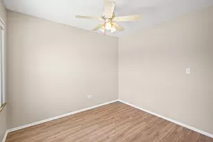 5005 Enfield Ave, Skokie, IL 60077 - Photo 12