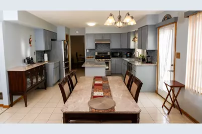 10S168 Oneill Drive, Burr Ridge, IL 60527 - Photo 8