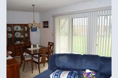 [Address not provided], Buffalo Grove, IL 60089 - Photo 4
