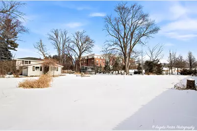 8 E Rollins Road, Round Lake Beach, IL 60073 - Photo 18
