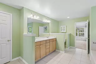 426 Heatherwood Dr SE, Oswego, IL 60543 - Photo 8