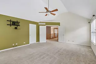426 Heatherwood Dr SE, Oswego, IL 60543 - Photo 16