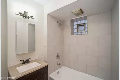 504 W 32nd Street #2F, Chicago, IL 60616 - Photo 4