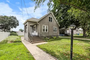 1614 7th St, Peru, IL 61354 - Photo 1