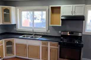 8856 S Washtenaw Ave, Evergreen Park, IL 60805 - Photo 4