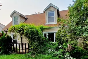 6810 W 95th Pl, Oak Lawn, IL 60453 - Photo 1