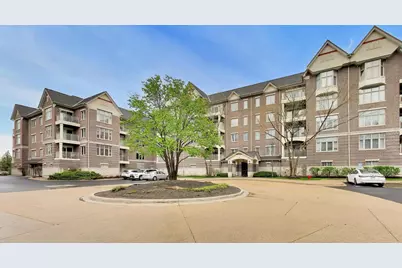 425 Village Green #508, Lincolnshire, IL 60069 - Photo 2
