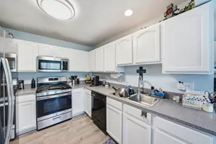 9939 Wakefield Ln, Huntley, IL 60142 - Photo 6