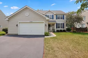 3105 Merrywell Ct, Carpentersville, IL 60110 - Photo 2