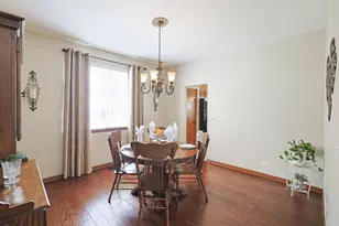 3105 Merrywell Ct, Carpentersville, IL 60110 - Photo 10