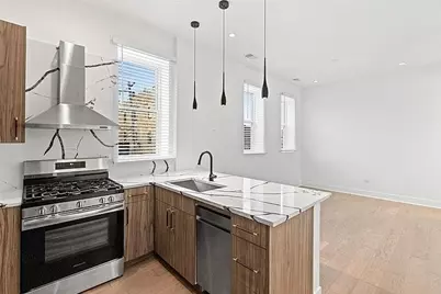 1236 W Hubbard Street #2S, Chicago, IL 60642 - Photo 4