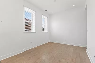 1236 W Hubbard Street #2S, Chicago, IL 60642 - Photo 8