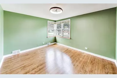 679 S Spring Road, Elmhurst, IL 60126 - Photo 10