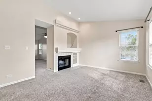 903 Genesee Dr, Naperville, IL 60563 - Photo 4