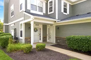 903 Genesee Dr, Naperville, IL 60563 - Photo 2