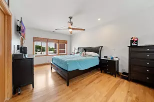 2455 W Ohio St, Chicago, IL 60612 - Photo 32