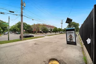 2455 W Ohio St, Chicago, IL 60612 - Photo 48