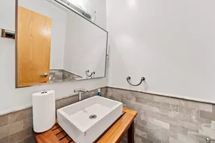 2455 W Ohio St, Chicago, IL 60612 - Photo 32
