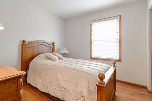 916 Lorelei Dr, Zion, IL 60099 - Photo 12