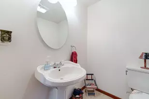 916 Lorelei Dr, Zion, IL 60099 - Photo 18