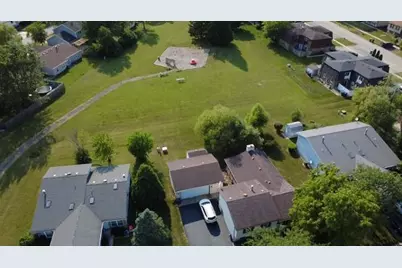 916 Lorelei Drive, Zion, IL 60099 - Photo 2