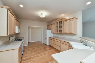 4N382 Mark Twain St, Saint Charles, IL 60175 - Photo 6