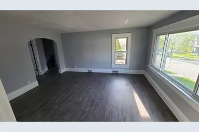 121 N May Street, Aurora, IL 60506 - Photo 24