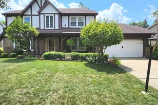 709 Garfield Ave, Libertyville, IL 60048 - Photo 1