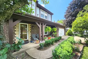 709 Garfield Ave, Libertyville, IL 60048 - Photo 2