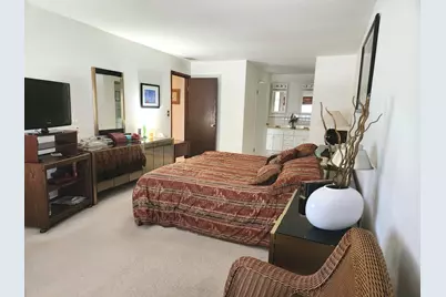 709 Garfield Avenue, Libertyville, IL 60048 - Photo 18