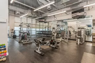 655 W Irving Park Rd, Chicago, IL 60613 - Photo 28