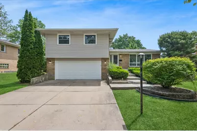 15209 Linden Drive, Oak Forest, IL 60452 - Photo 1