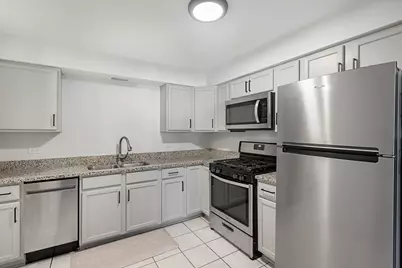 [Address not provided], Elgin, IL 60120 - Photo 8